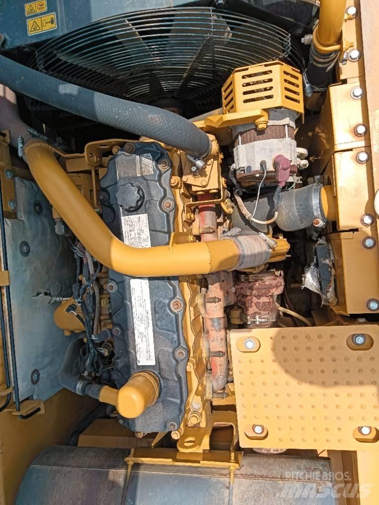 CAT 325 D 履带挖掘机