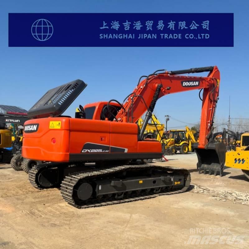 Doosan DX 225 履带挖掘机