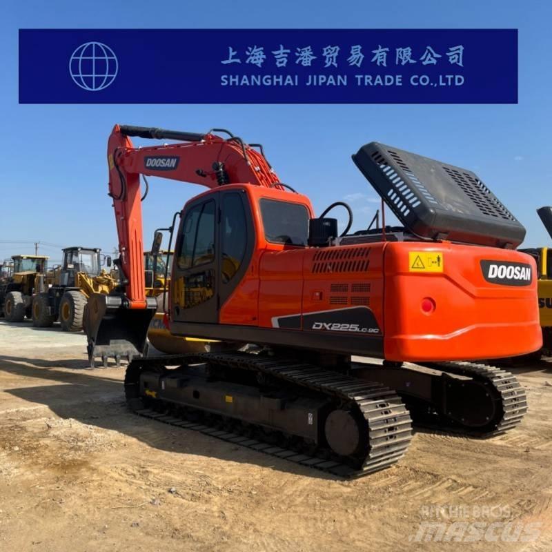 Doosan DX 225 履带挖掘机