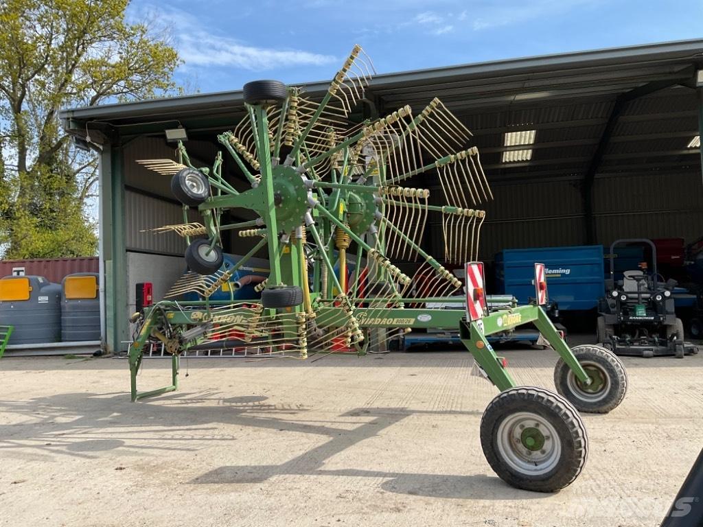 Krone Swadro 800/26 犁耙和摊草机