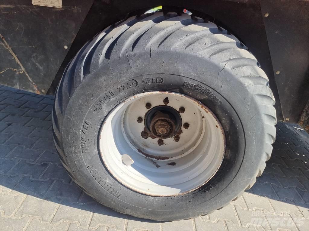 New Holland D 1210 方捆打捆机
