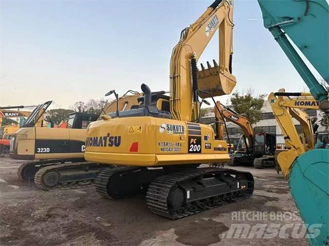 Komatsu PC 200-8 履带挖掘机