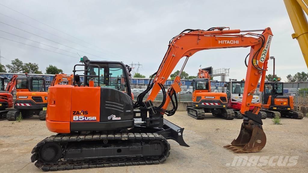 Hitachi ZX 85 US-6 中型挖掘机