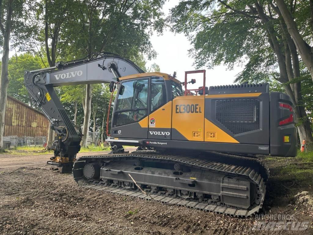 Volvo EC 300 履带挖掘机