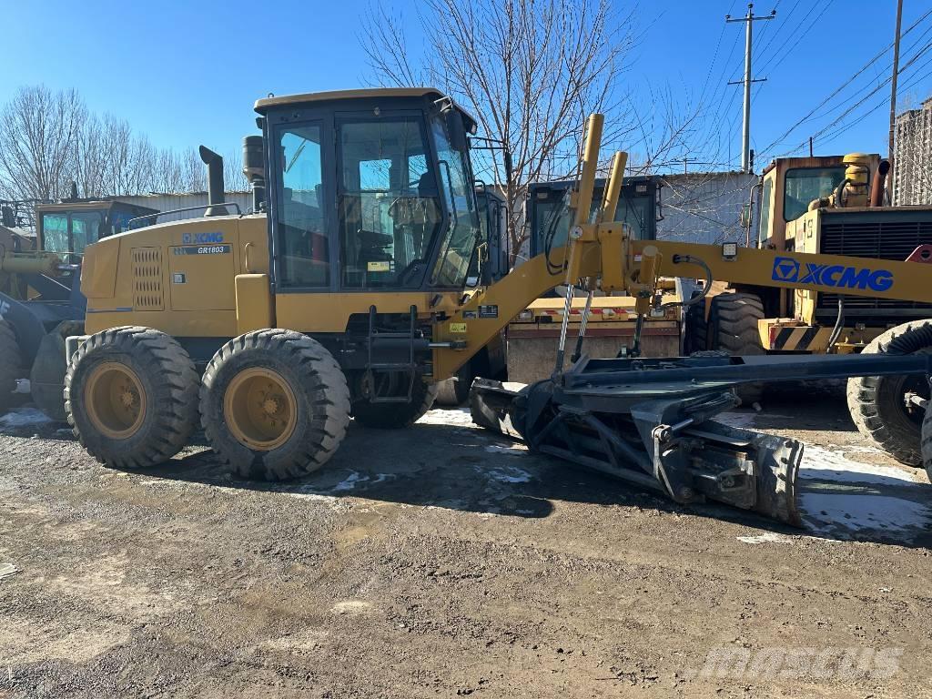 XCMG GR1803 轮式推土机