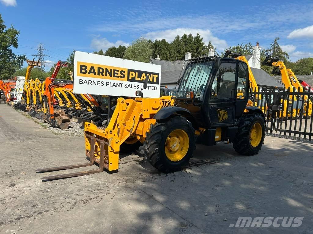 JCB 530-70 伸缩臂叉装车|叉装车