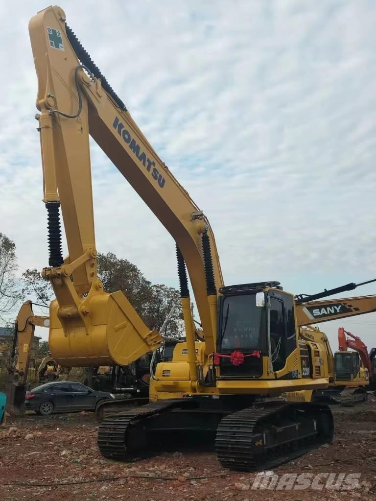 Komatsu PC 200-8 履带挖掘机