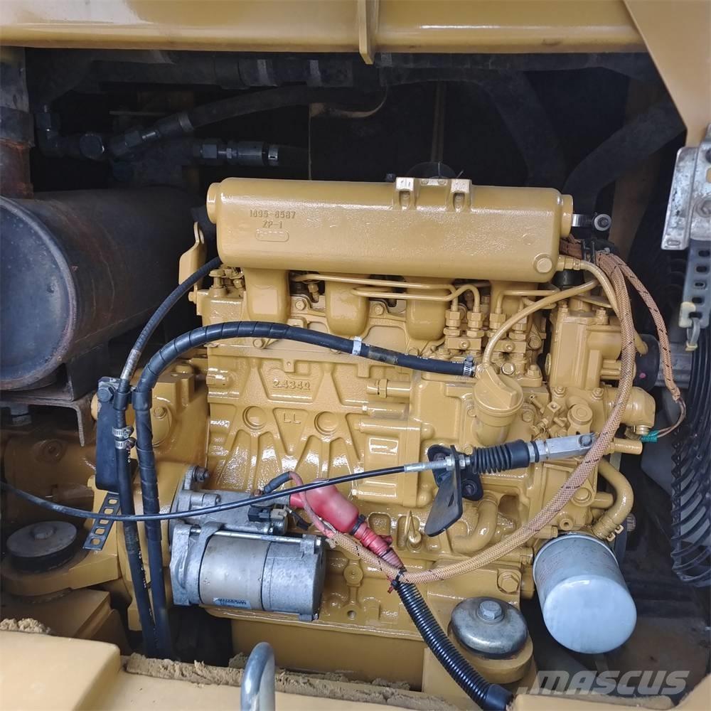 CAT 306 小型挖掘机