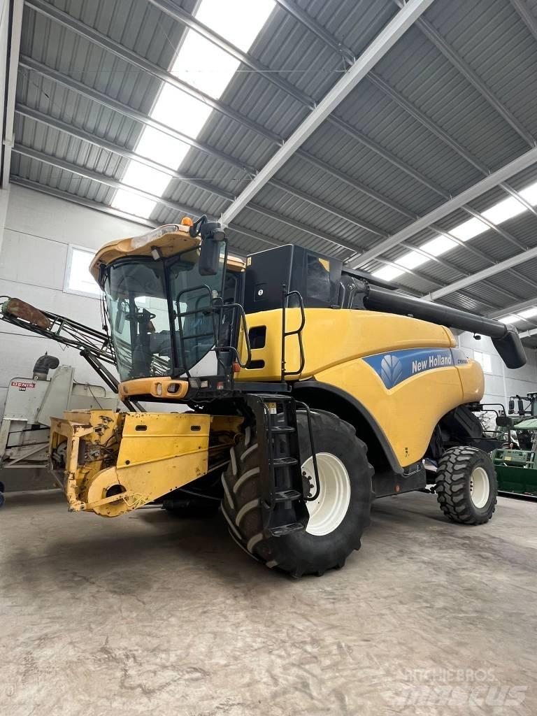 New Holland CR 9080 联合收割机
