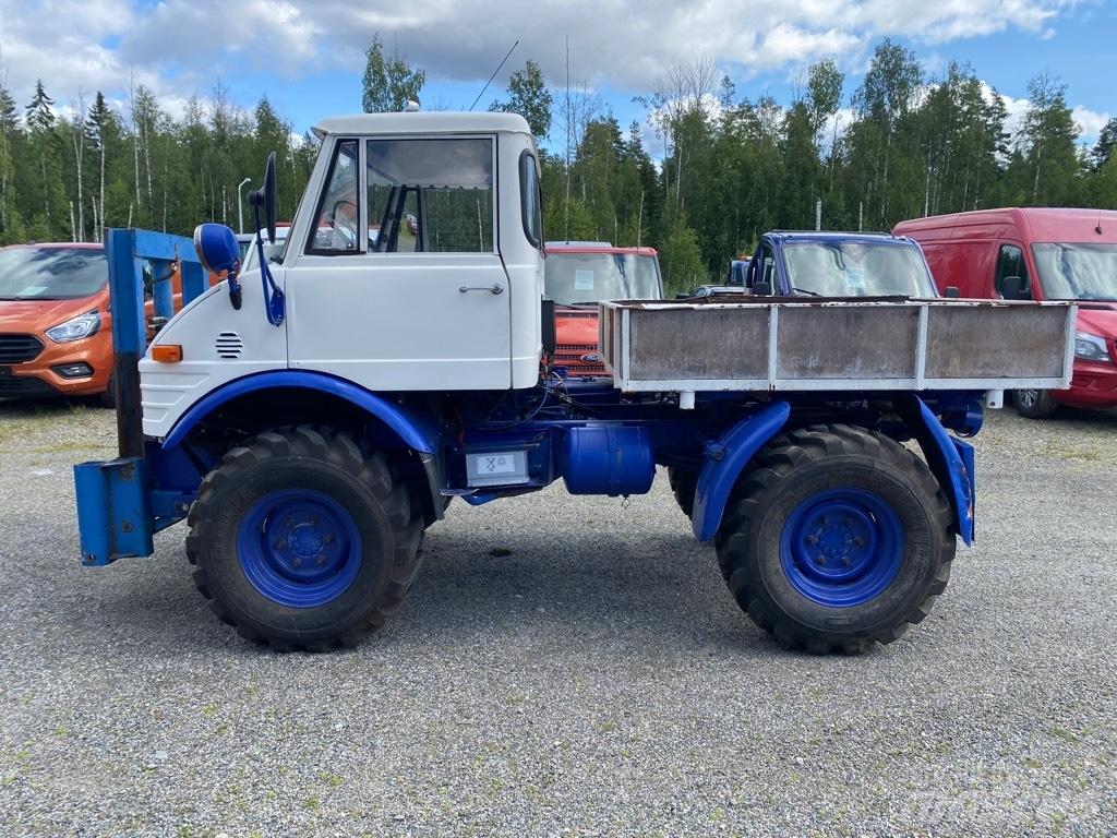 Mercedes-Benz Unimog 其他货车