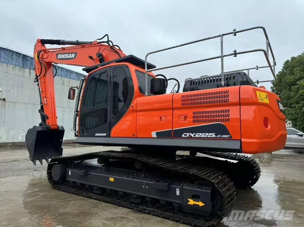 Doosan DX 225 LC-9C 履带挖掘机