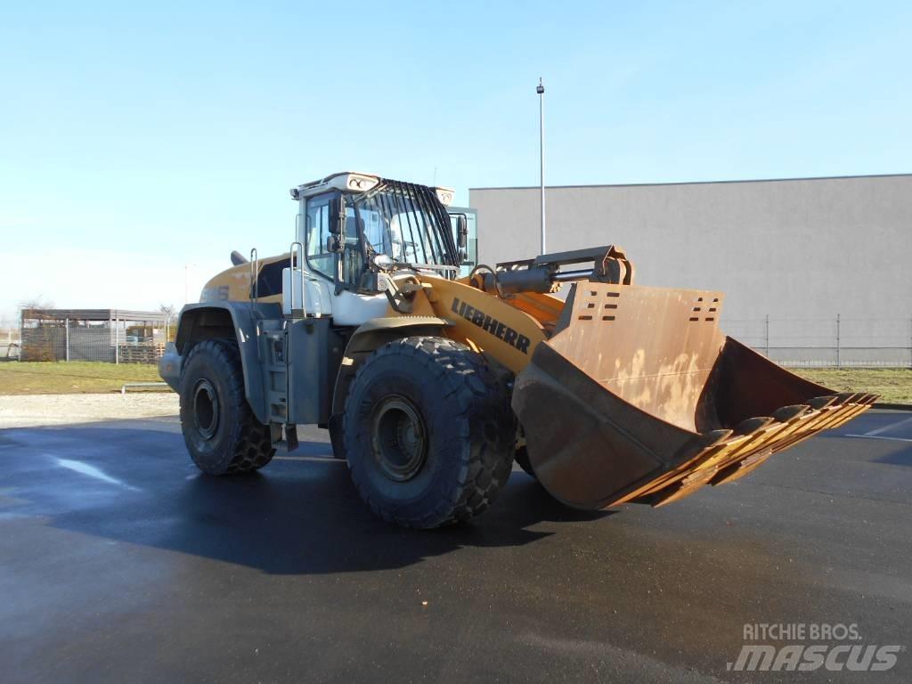 Liebherr L 586 轮式装载机