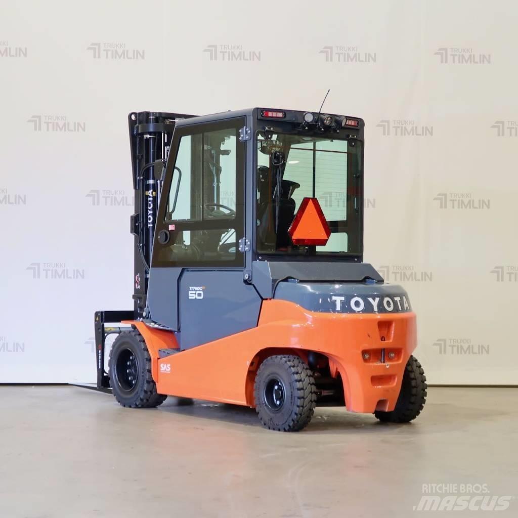 Toyota 8FBMT50 电动叉车