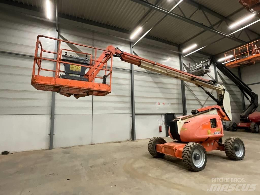 JLG 600 AJ 曲臂高空工作平台