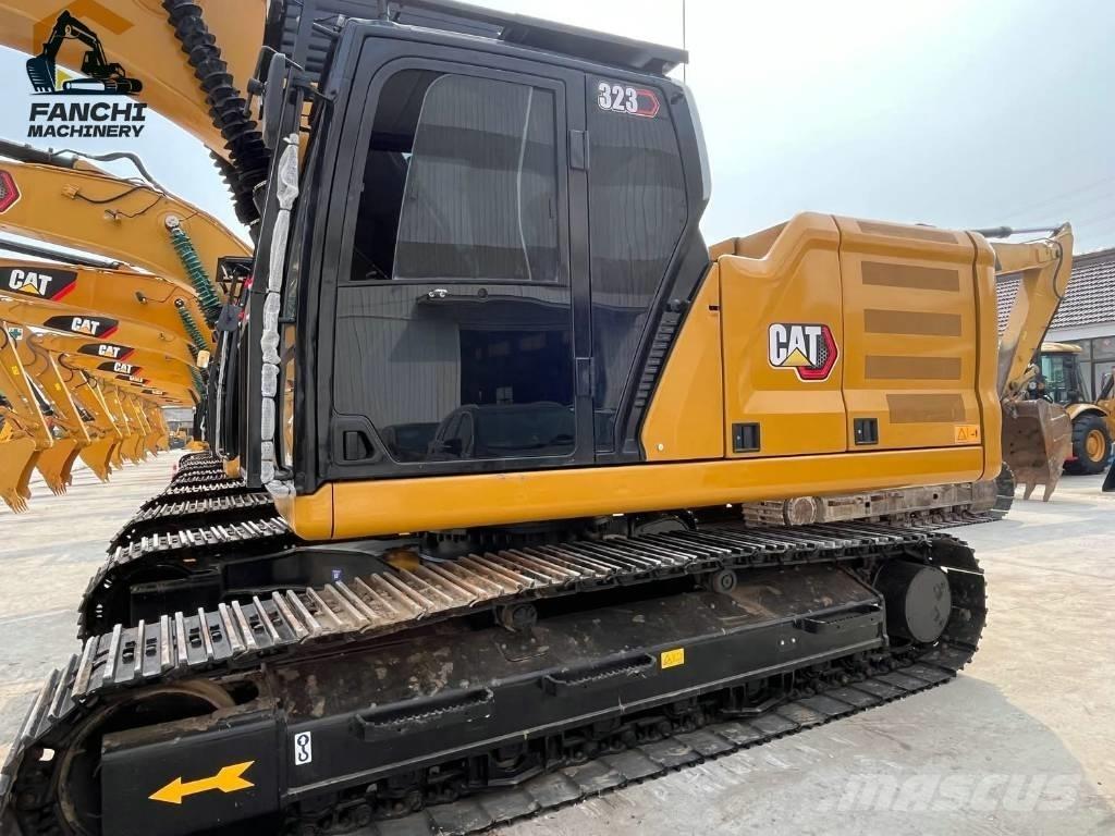 CAT 323 履带挖掘机