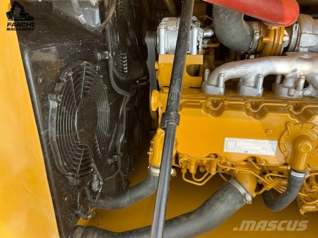 CAT 323 履带挖掘机