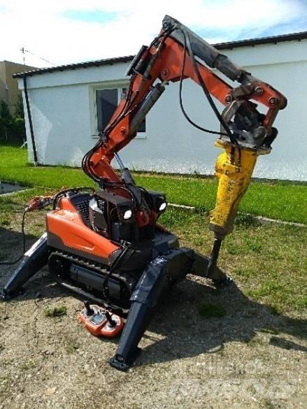 Husqvarna DXR140 小型挖掘机