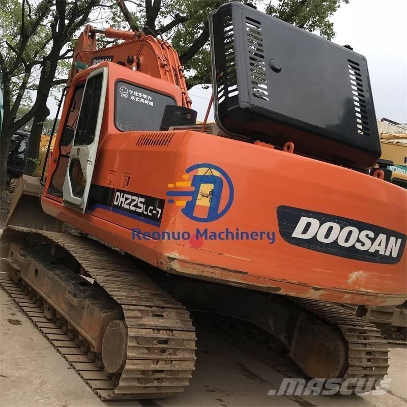Doosan DH225LC-7 履带挖掘机