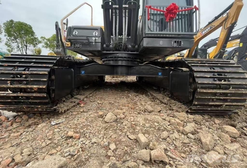 Volvo EC 210 履带挖掘机