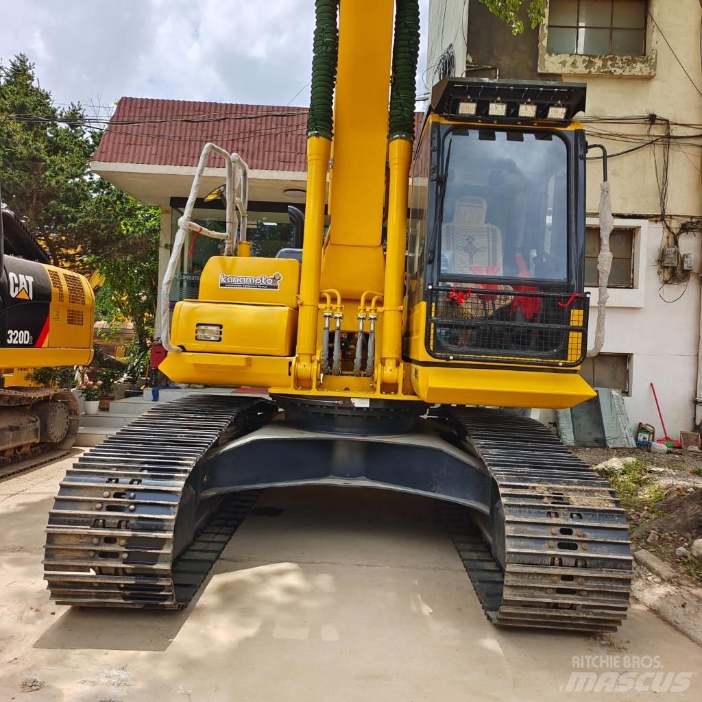 Komatsu PC 200 履带挖掘机