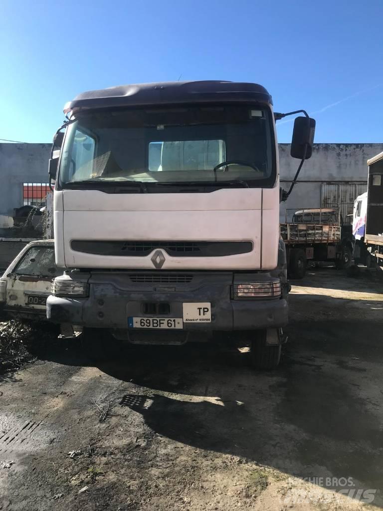 Renault Kerax 370 油罐车