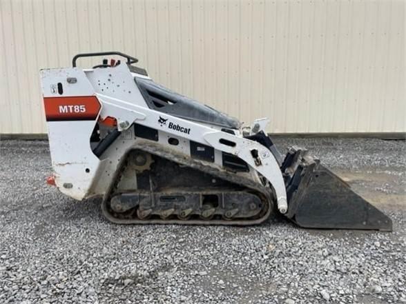 Bobcat MT85 滑移装载机