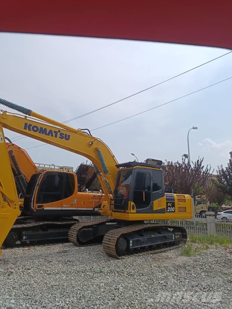 Komatsu PC 200 履带挖掘机