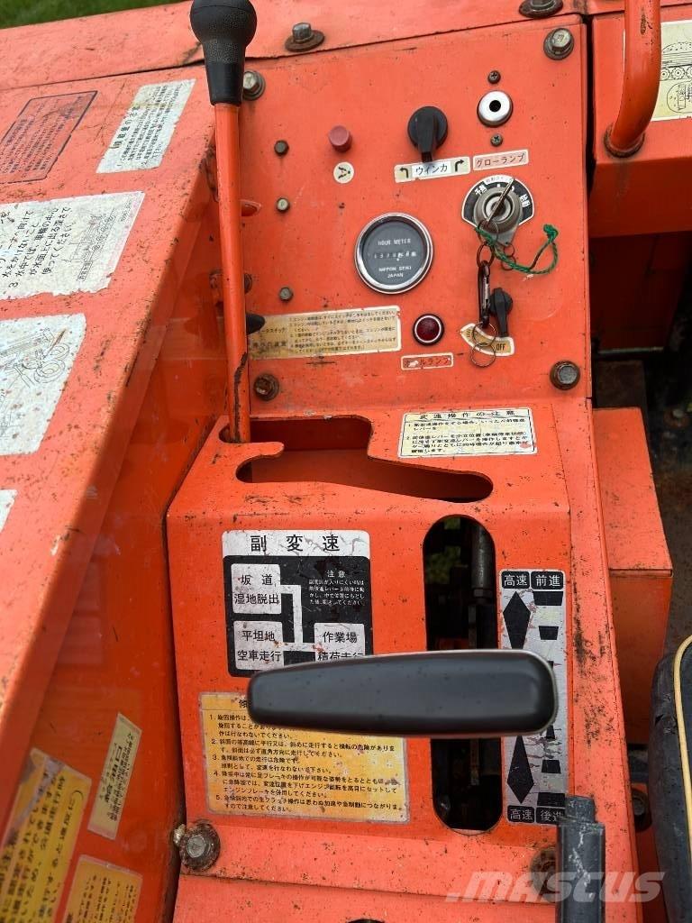 Hitachi CW M 15 履带式自卸车