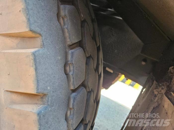 Kobelco RK 250 越野轮胎起重机︳越野吊︳越野起重机︳移动式起重机