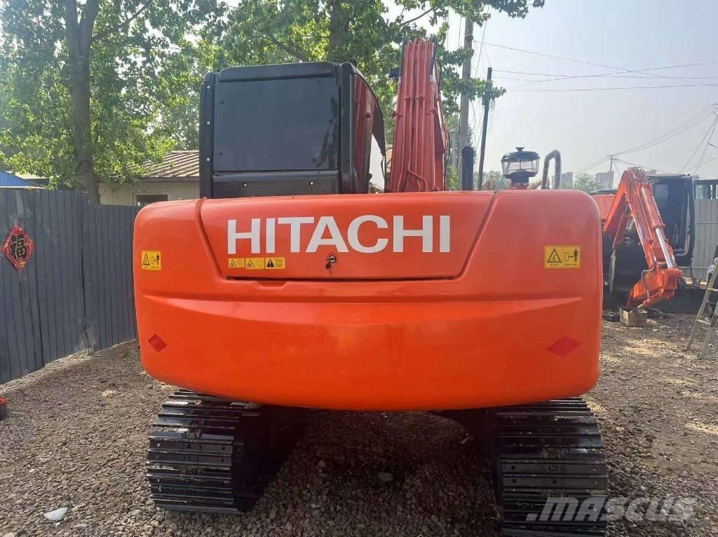 Hitachi ZX 70 中型挖掘机
