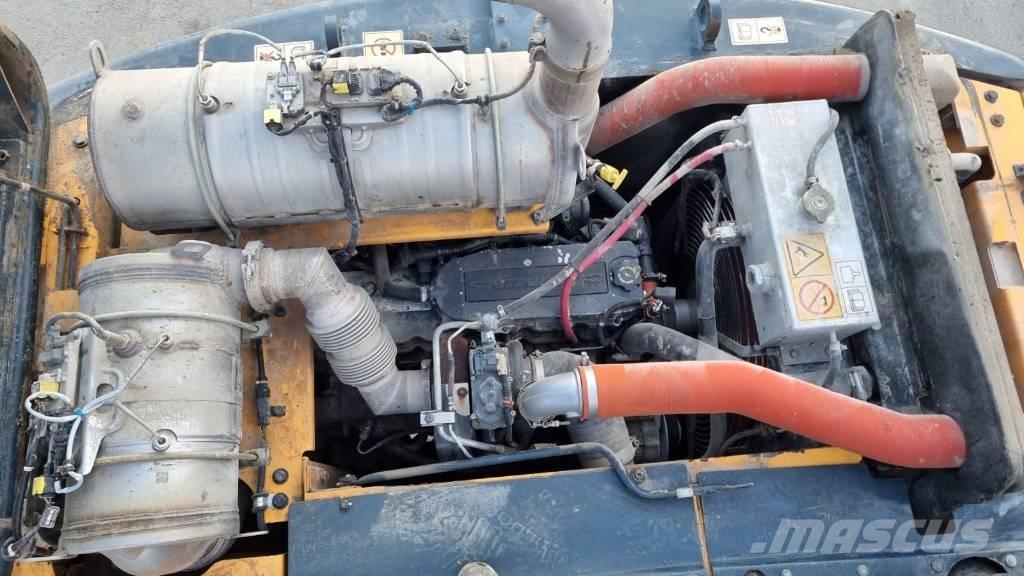 Hyundai HW 140 轮式挖掘机