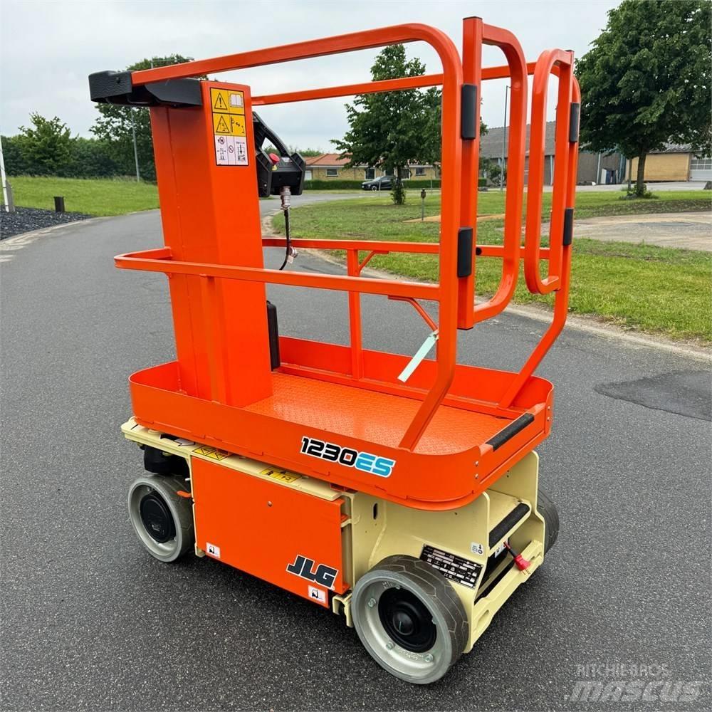 JLG 1230 ES 客货电梯
