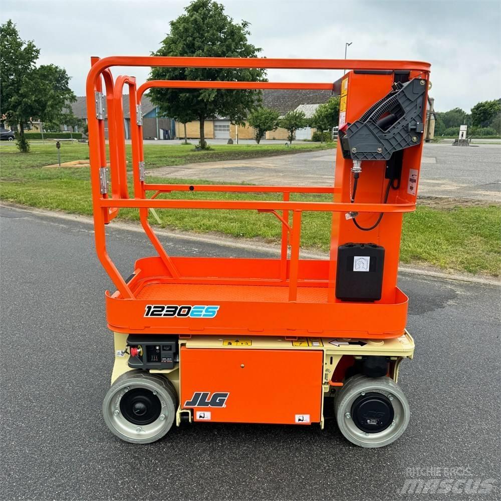 JLG 1230 ES 客货电梯