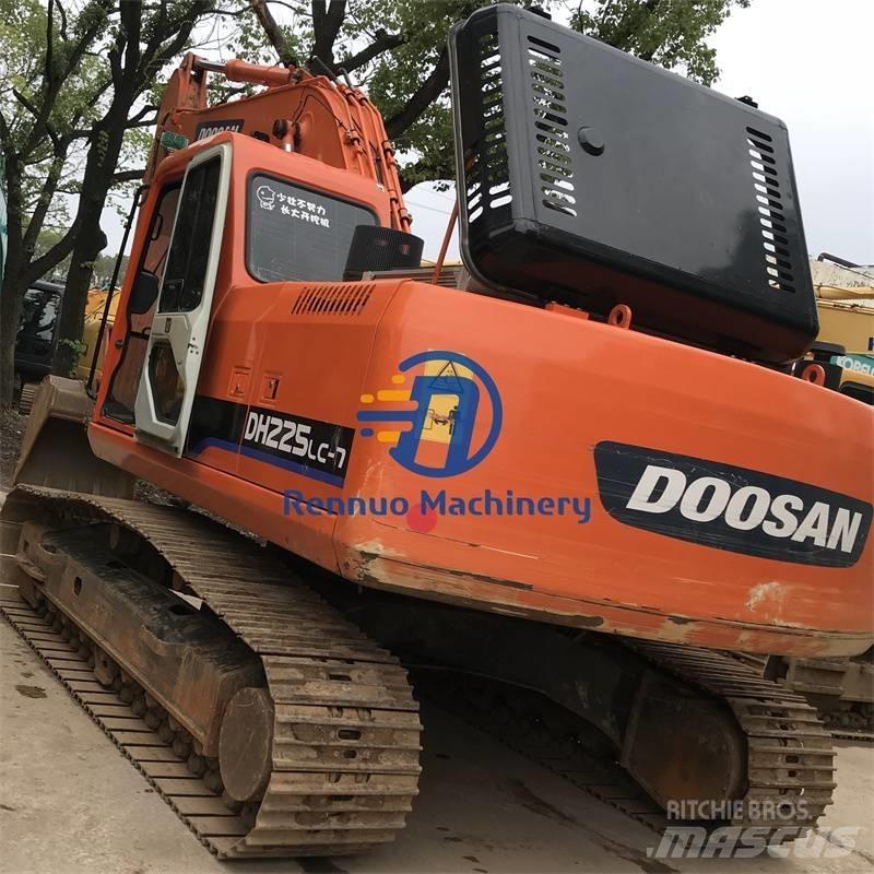 Doosan DH225LC-7 履带挖掘机