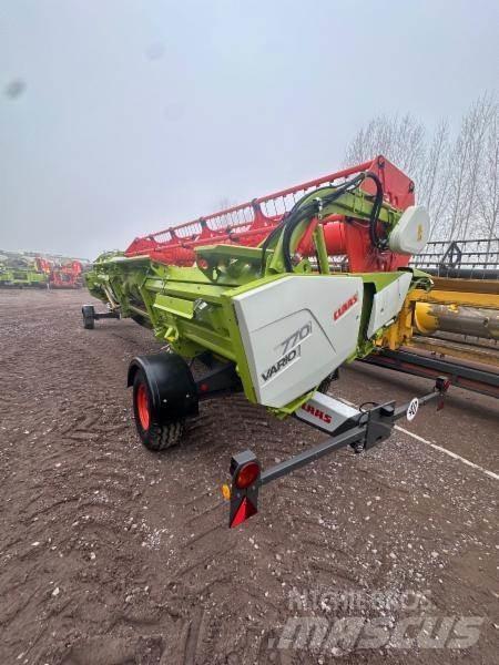 CLAAS TRION 530 联合收割机