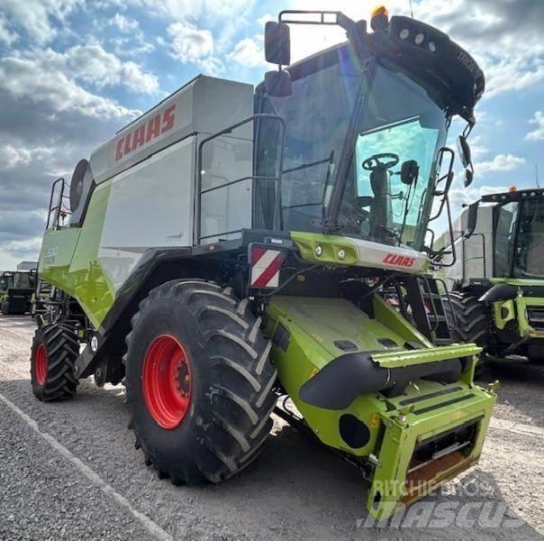 CLAAS TRION 530 联合收割机