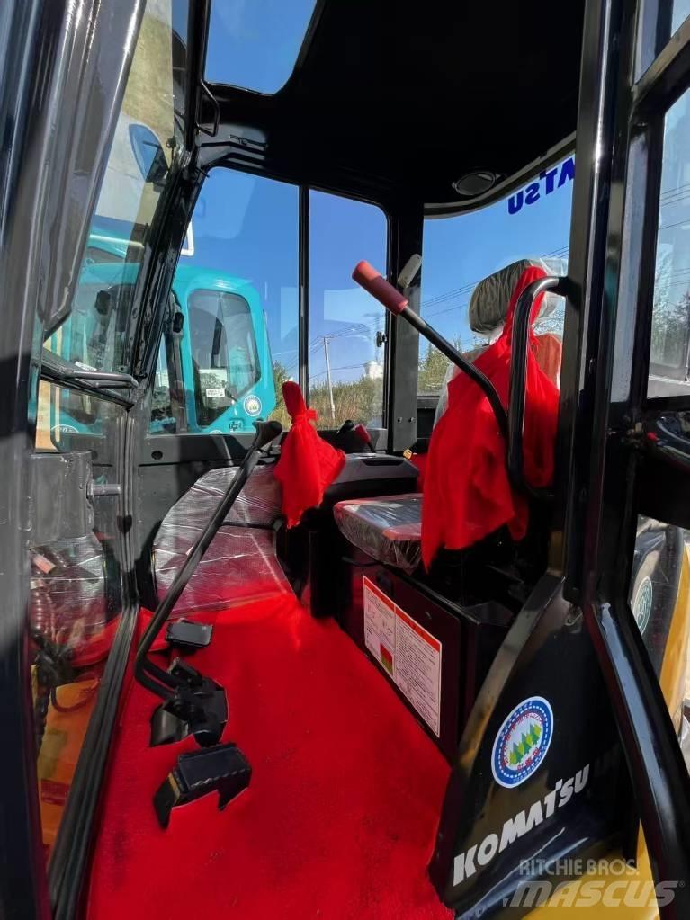 Komatsu PC 35 MR 小型挖掘机