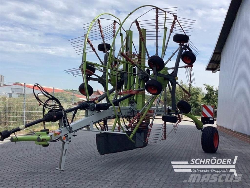 CLAAS LINER 2800 料堆整形机