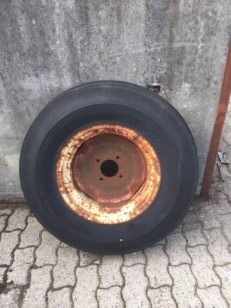 BKT 7.50 R 16 + velg 轮胎、车轮、轮圈