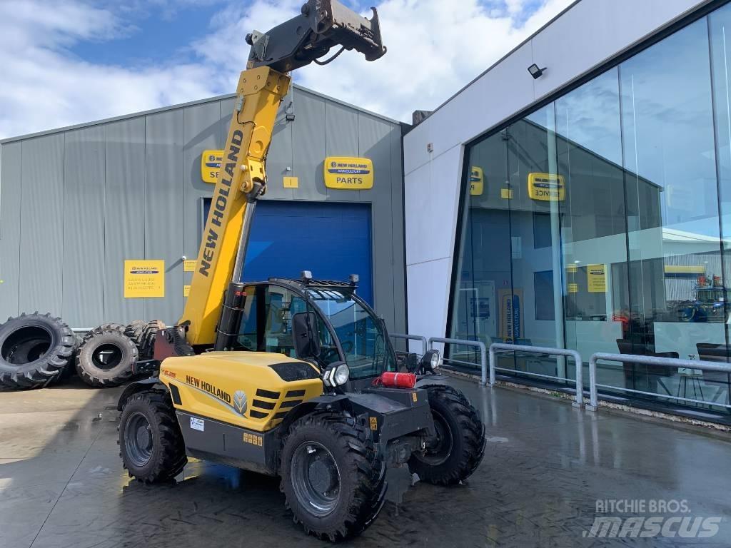 New Holland TH5.26 伸缩臂叉装车|叉装车