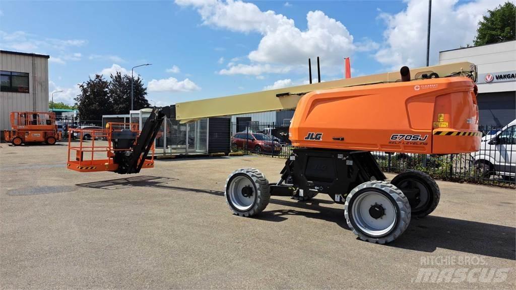 JLG 670SJ 直臂高空工作平台