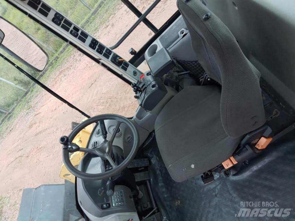 Volvo L90F 轮式装载机