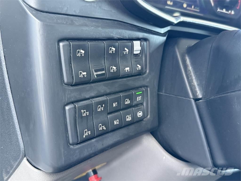 Scania R650 8x4 平板车