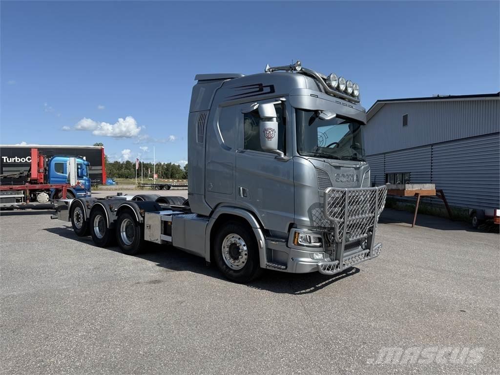 Scania R650 8x4 平板车