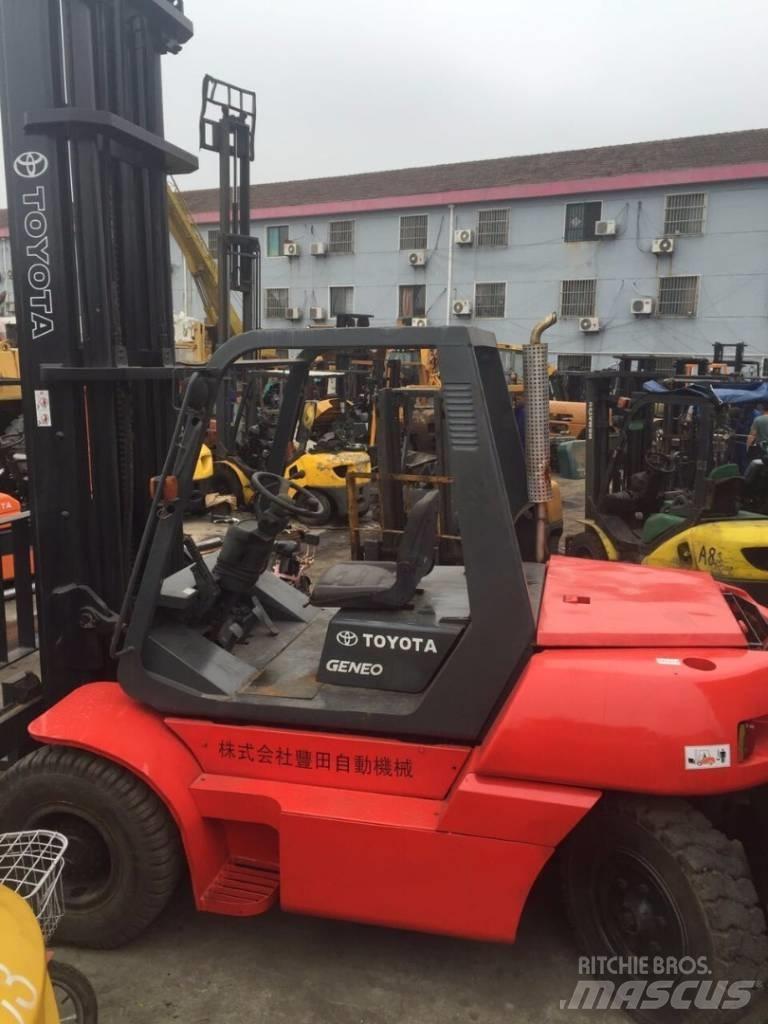 Toyota 8 Ton 柴油叉车