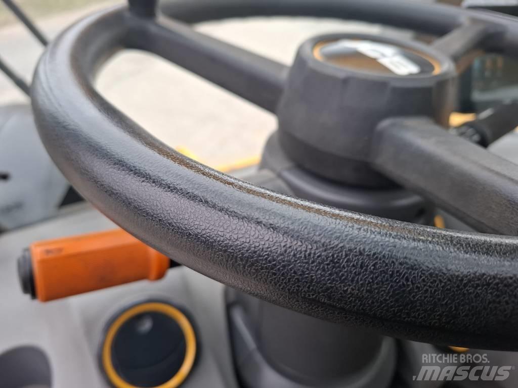 JCB 542-70 AGRI XTRA 伸缩臂叉装车|叉装车