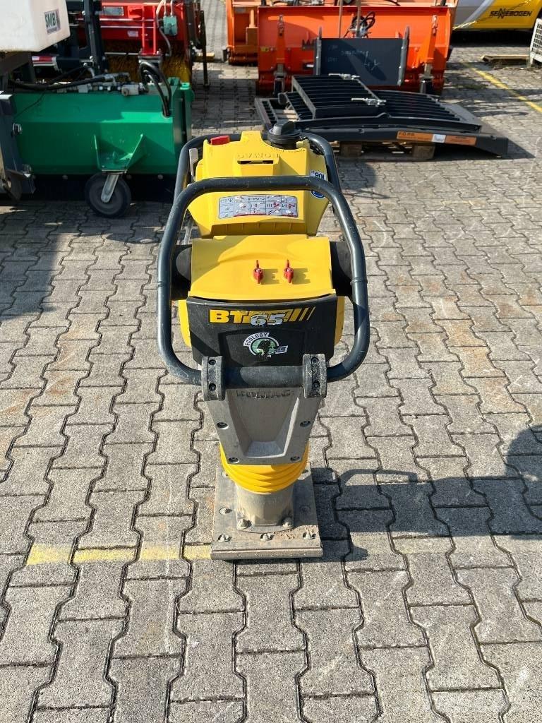 Bomag BT 65 匝道机