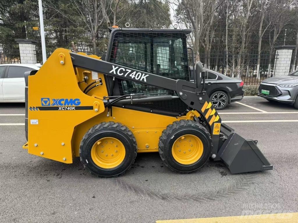 XCMG XC740K 滑移装载机