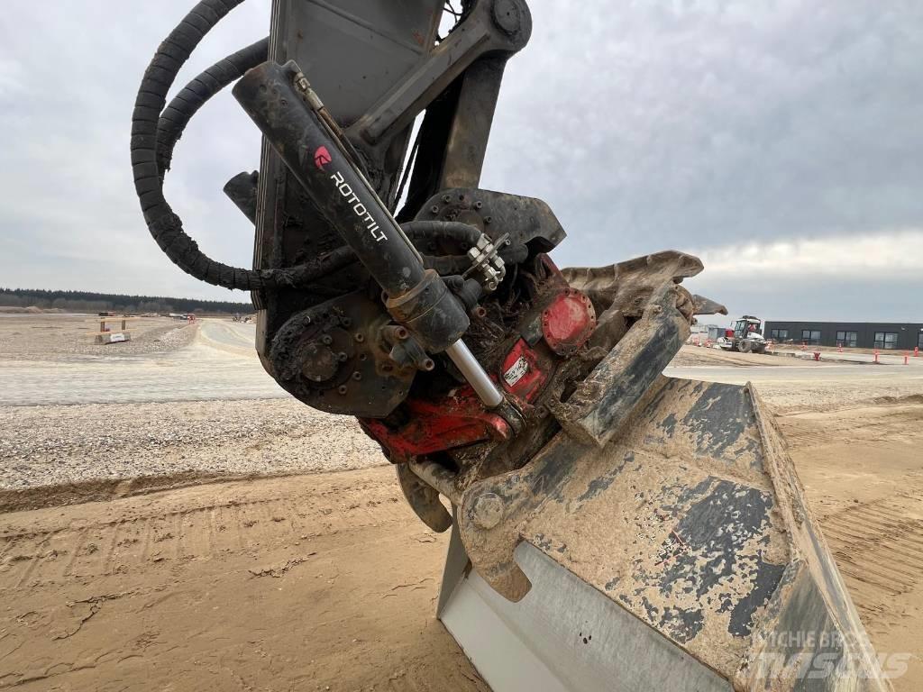 Volvo EC220EL 履带挖掘机