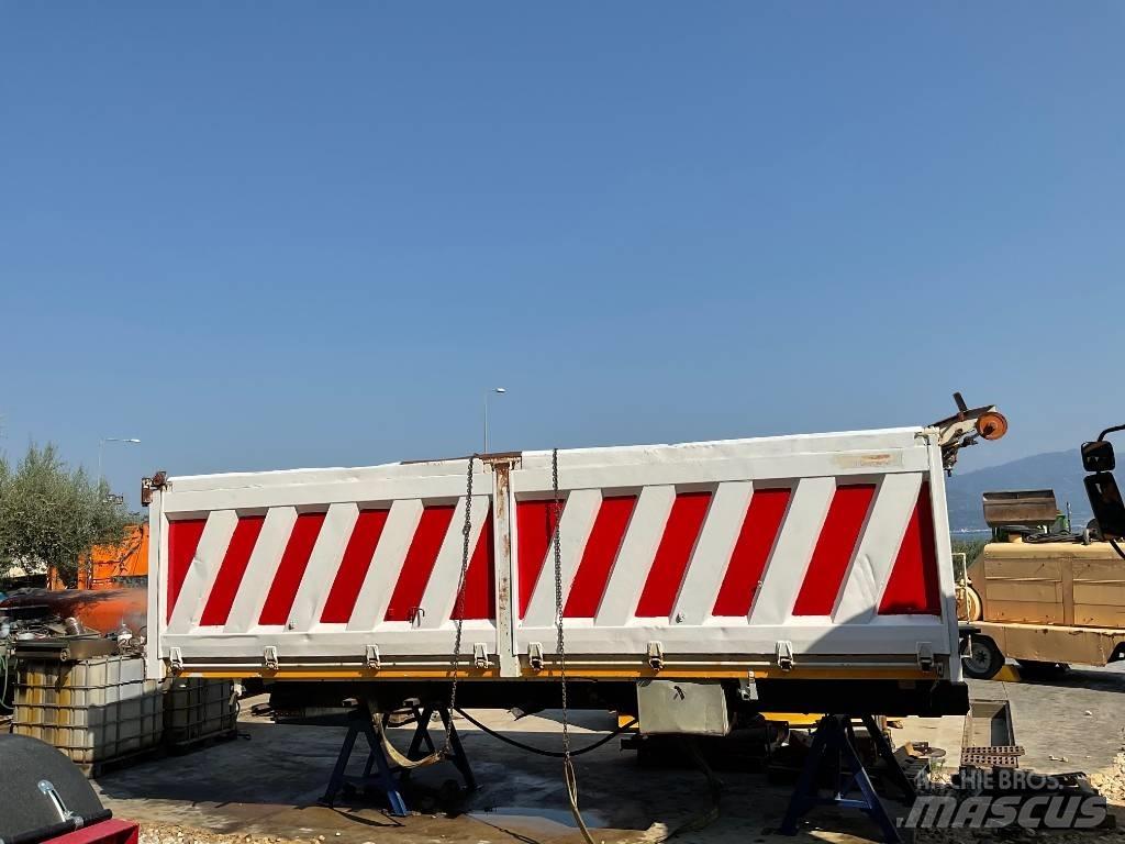 Minerva TIPPER 自卸拖车